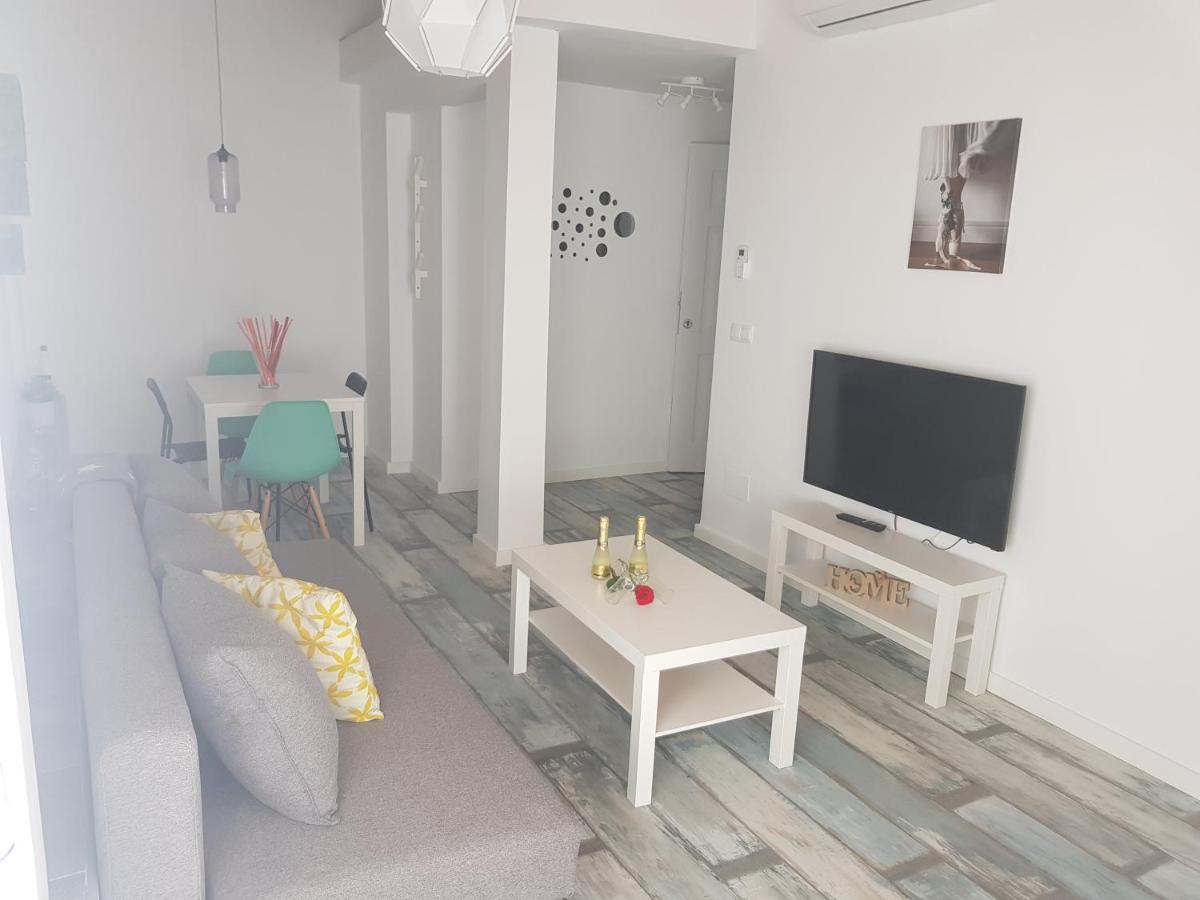 Apt 6 - Apartamento En La Playa De El Palo Málaga Exterior foto
